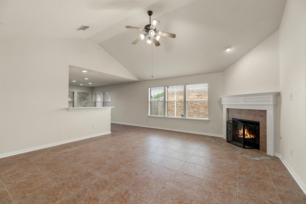 25511 Twister Trail - Photo 2