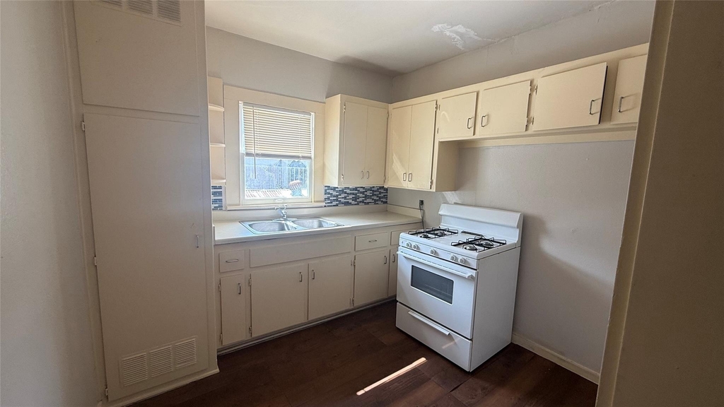 2010 Taft Street - Photo 9