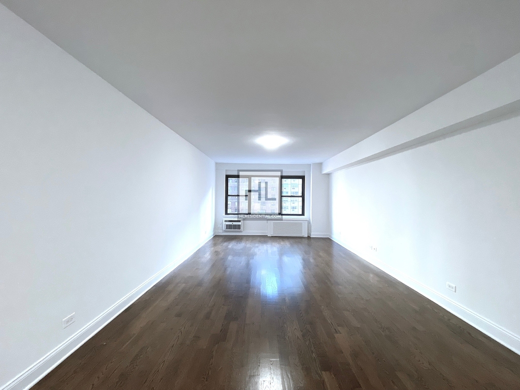 East 57th Street - Photo 1