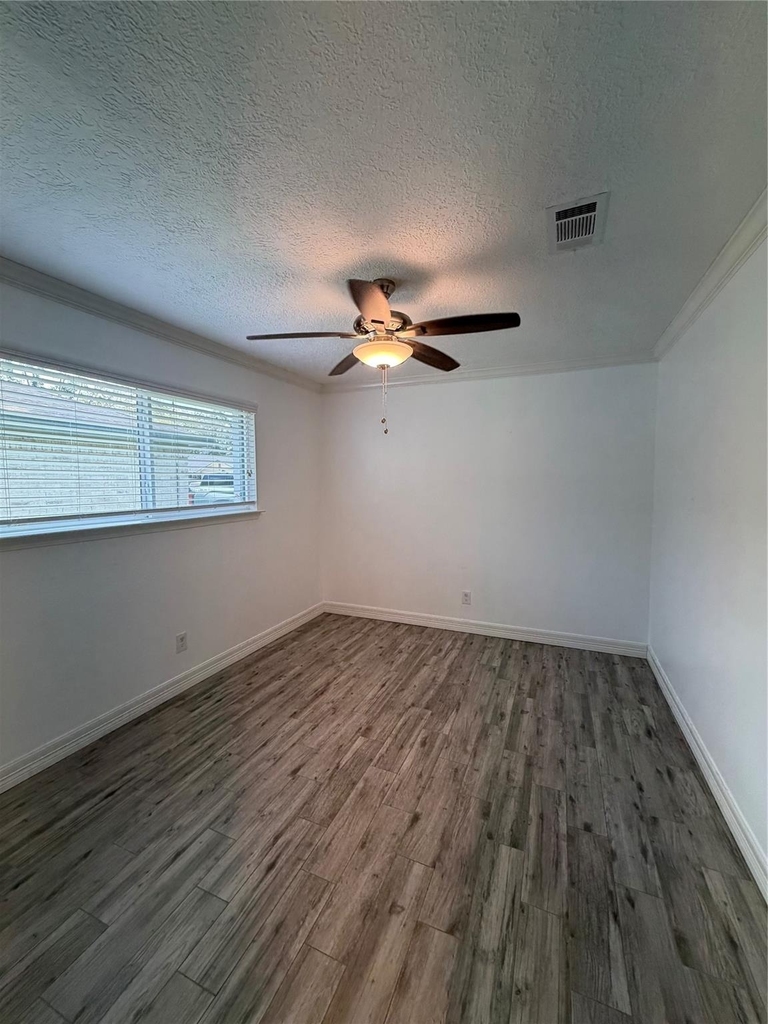 16215 Parksley Drive - Photo 7