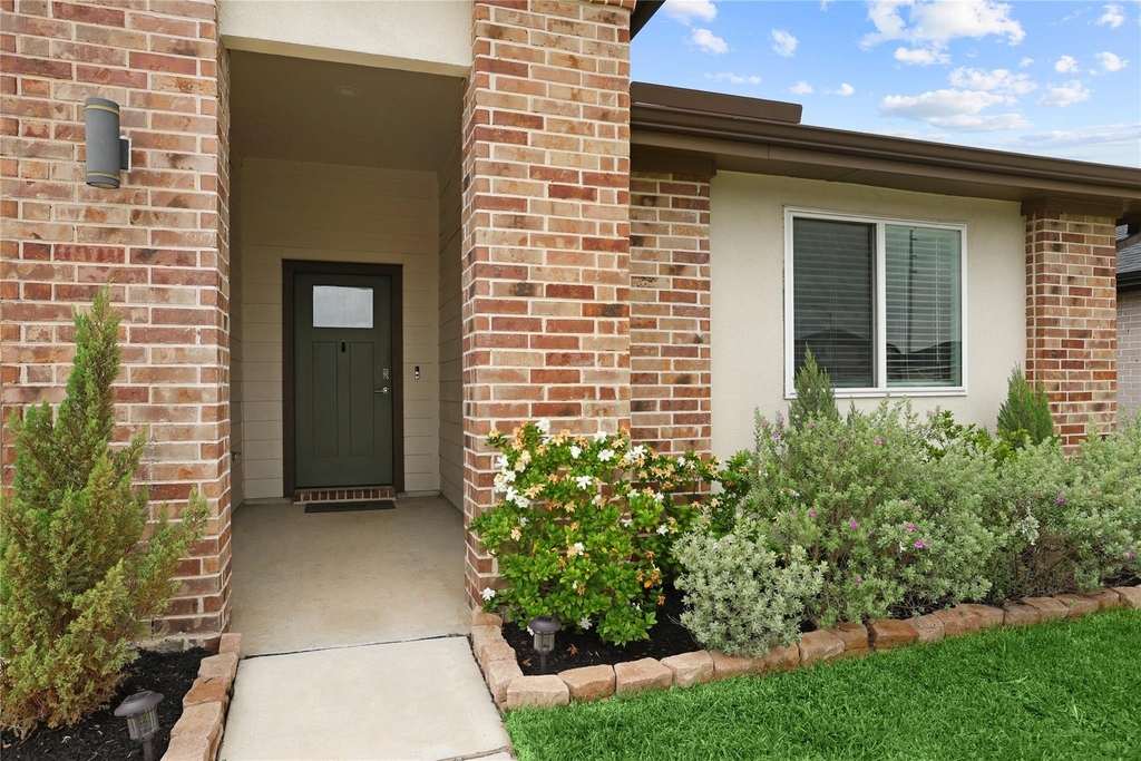 29806 Wildcat Way - Photo 1