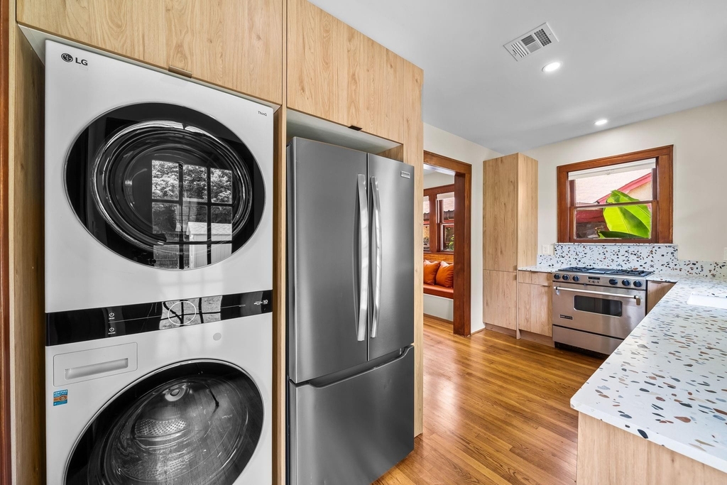 1429 Munger Street - Photo 3
