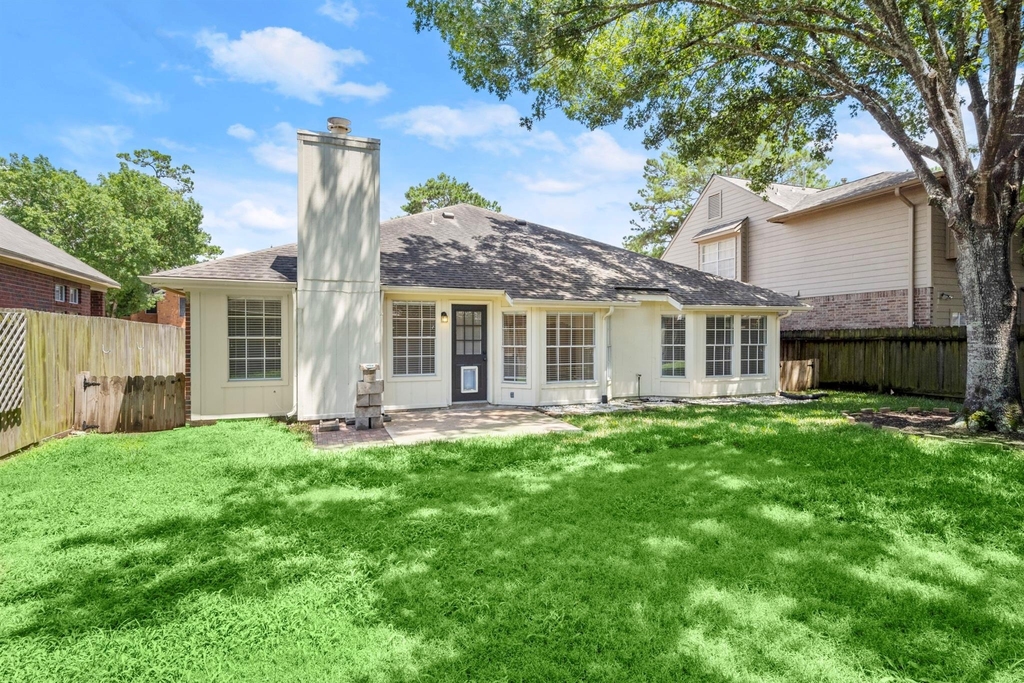16014 Lakestone Drive - Photo 22