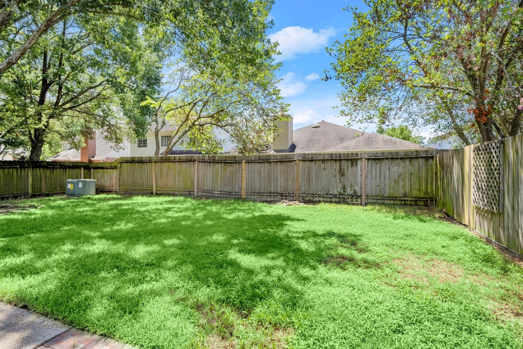 16014 Lakestone Drive - Photo 21