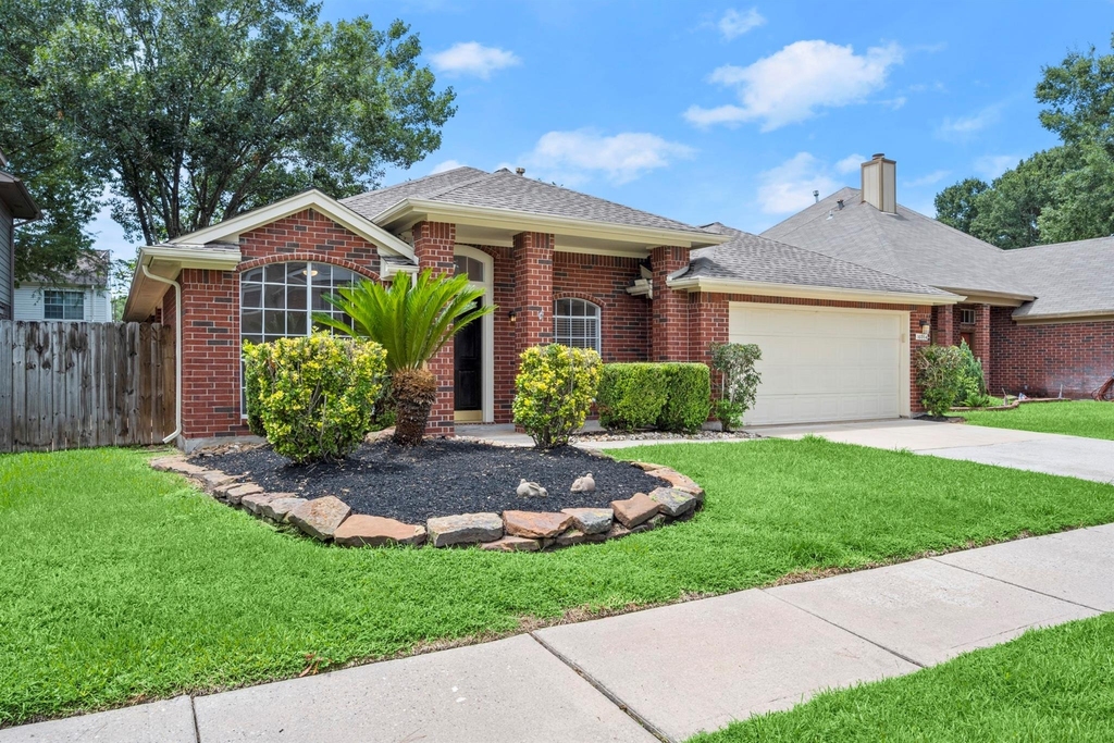 16014 Lakestone Drive - Photo 1