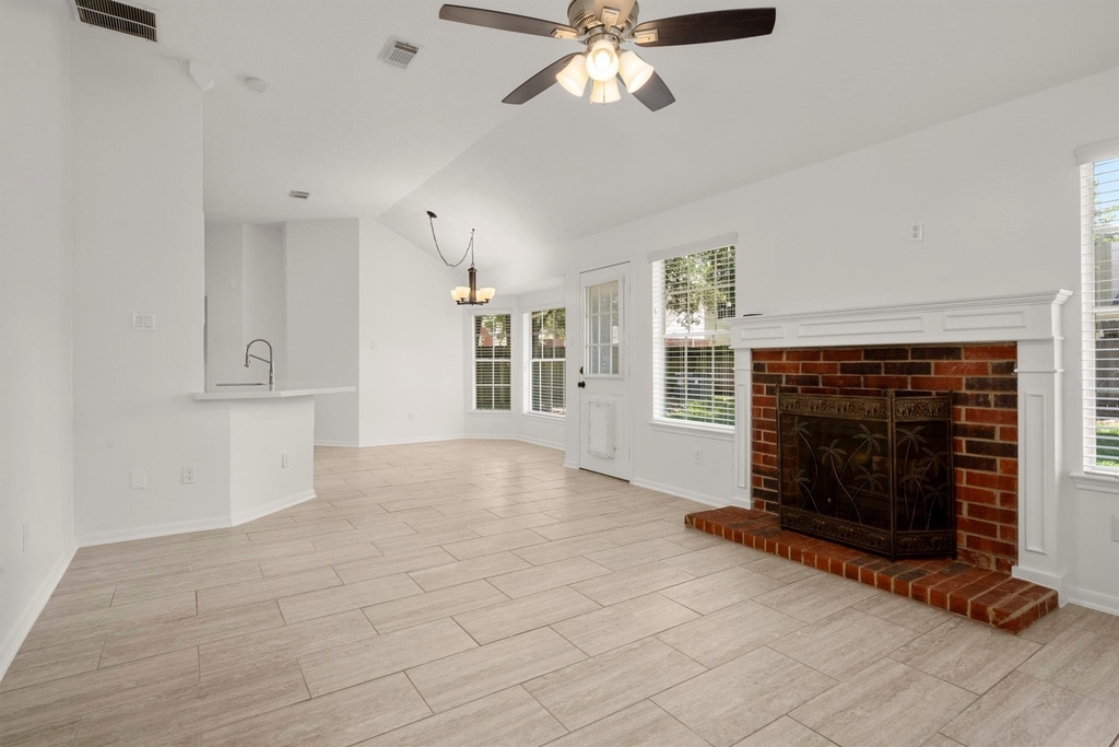 16014 Lakestone Drive - Photo 10
