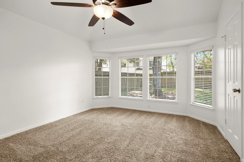 16014 Lakestone Drive - Photo 13