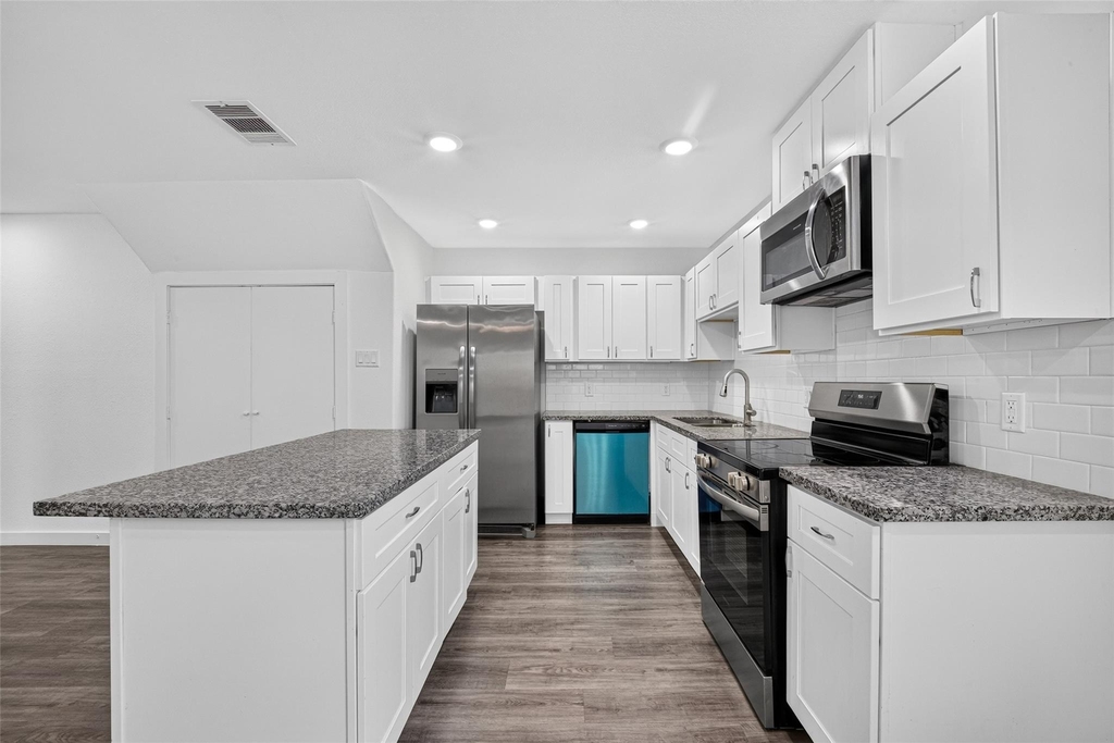 8637 Peachtree Street - Photo 13