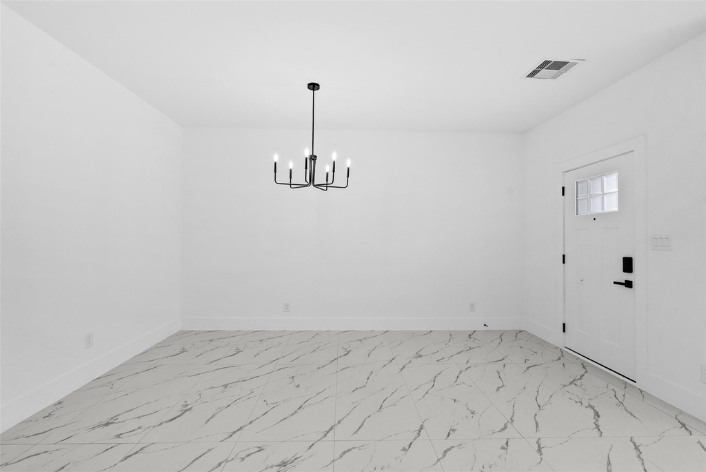 9110 Everglade - Photo 6