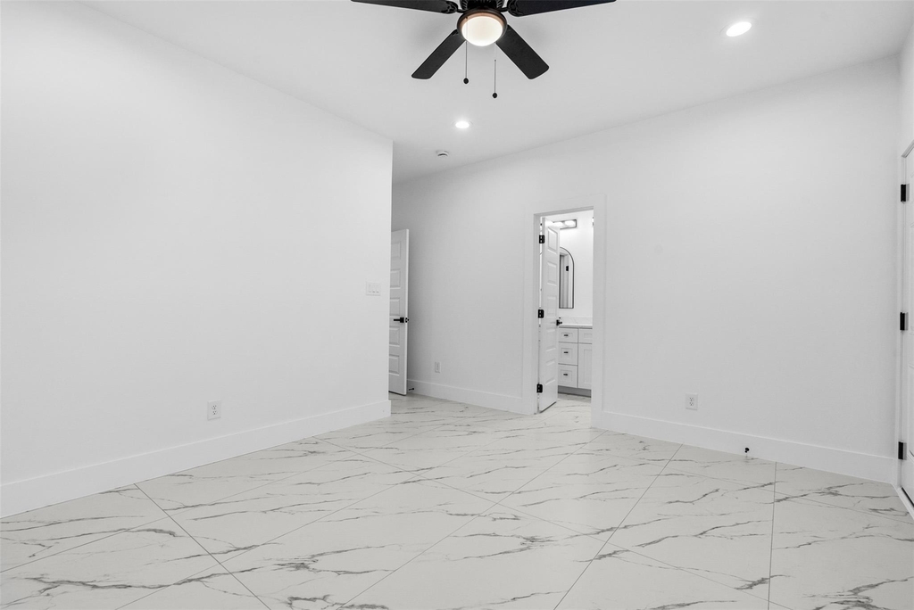 9110 Everglade - Photo 17
