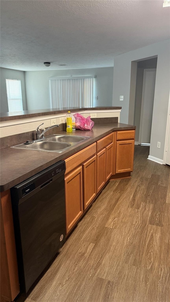 1022 Hummingbird Point Lane - Photo 1