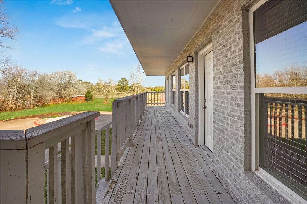 1803 Oak Street - Photo 6