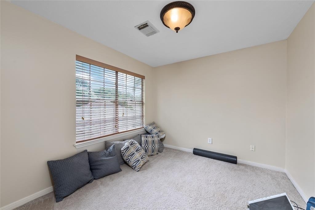 2105 Meadow Parkway N N - Photo 32