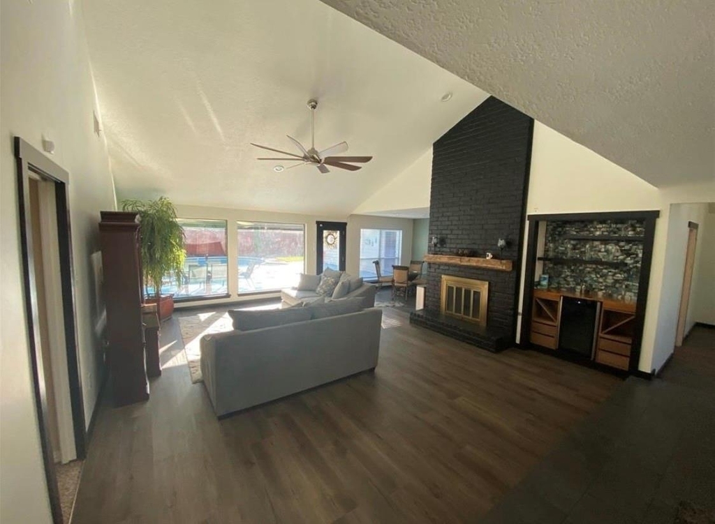 11603 Pebbleton Drive - Photo 4