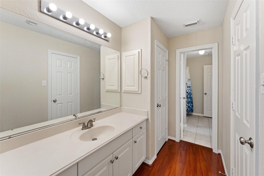 6518 Felicia Oaks Trail - Photo 34