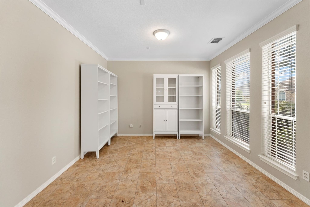 6518 Felicia Oaks Trail - Photo 4