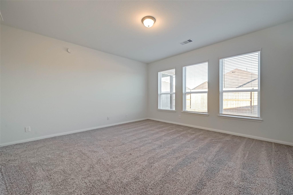 939 Summer Village Way - Photo 36