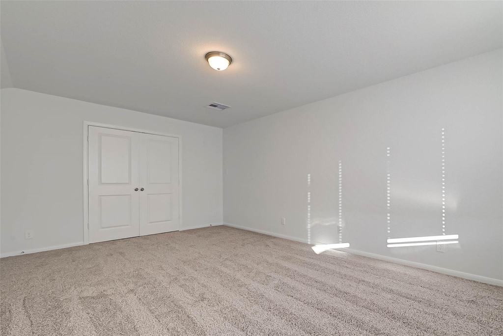 939 Summer Village Way - Photo 24