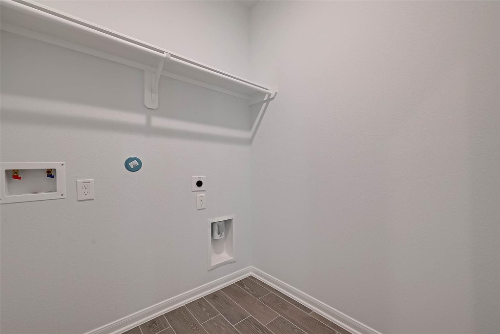 939 Summer Village Way - Photo 18