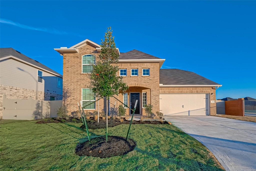 939 Summer Village Way - Photo 0
