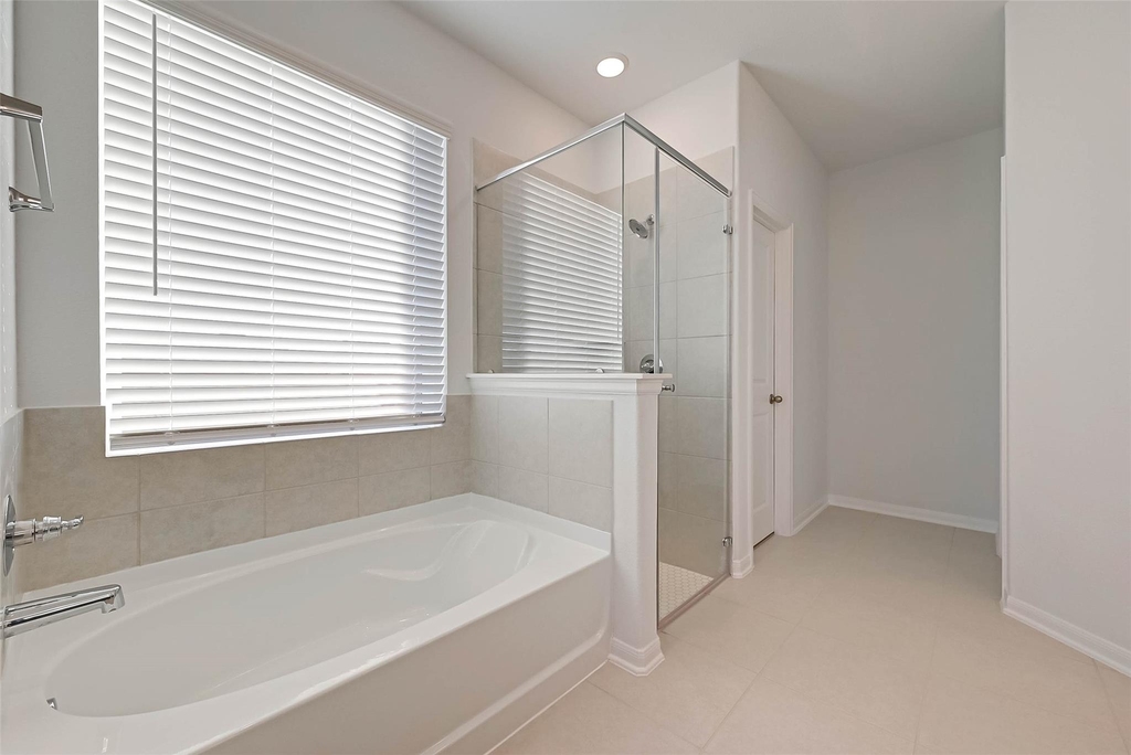 939 Summer Village Way - Photo 40