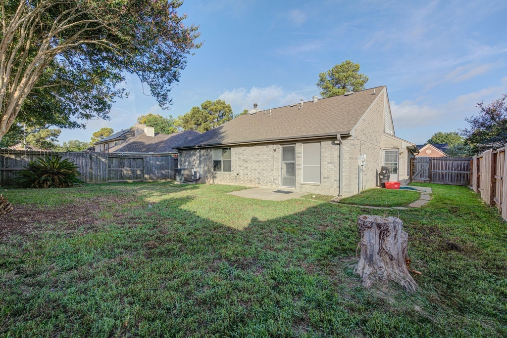 18063 Golden Ridge Drive - Photo 19