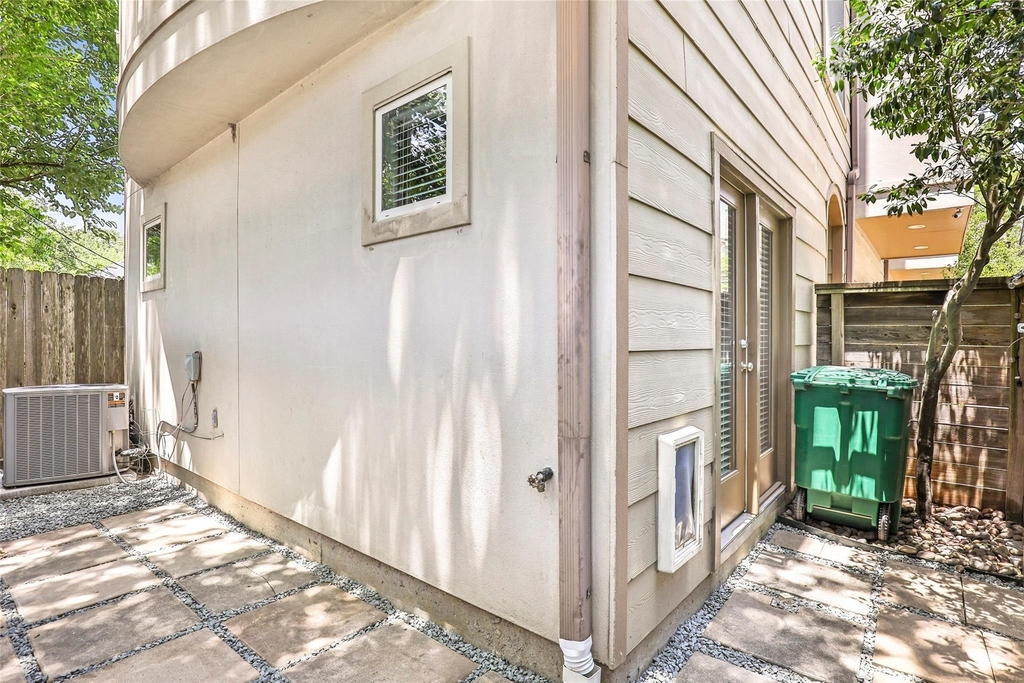5014 Schuler Street - Photo 3