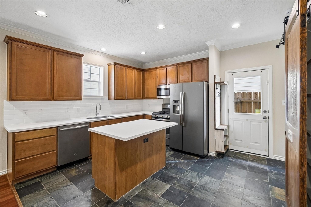 1821 Lewis Street - Photo 8
