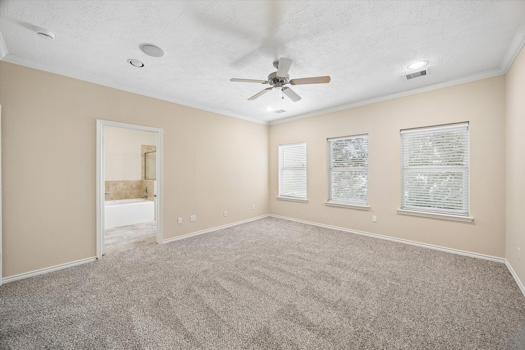 1821 Lewis Street - Photo 11