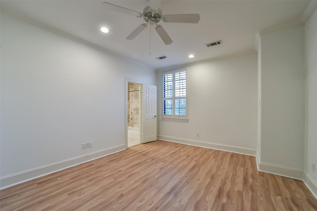 1916 W Bell Street - Photo 10