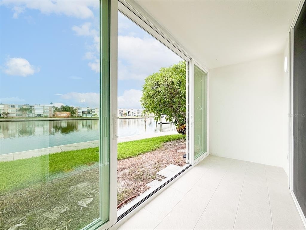 7625 Sun Island Drive S - Photo 11