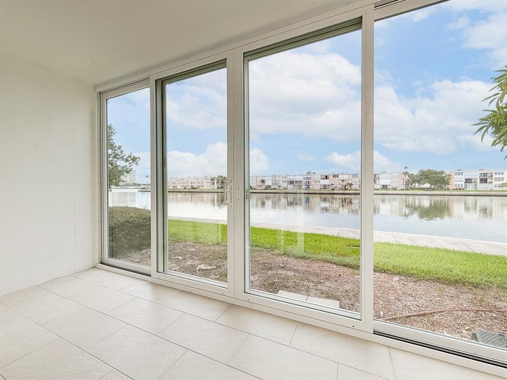 7625 Sun Island Drive S - Photo 3