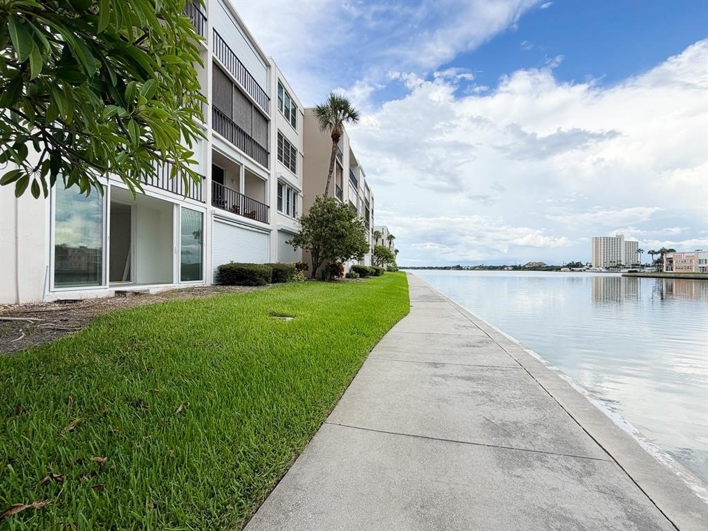 7625 Sun Island Drive S - Photo 1