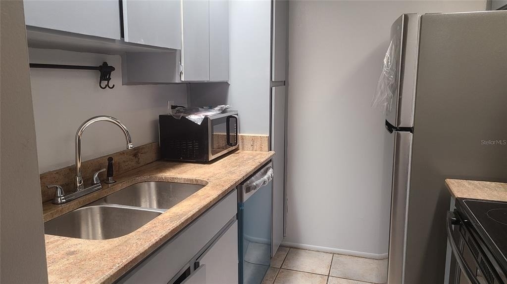 4411 Shady Terrace Lane - Photo 3