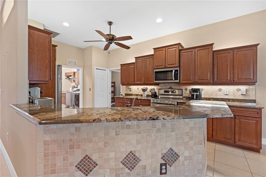 8914 30th Street E - Photo 14