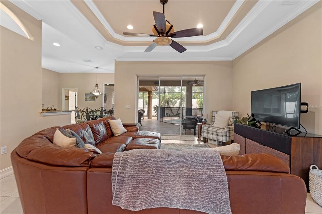 8914 30th Street E - Photo 9