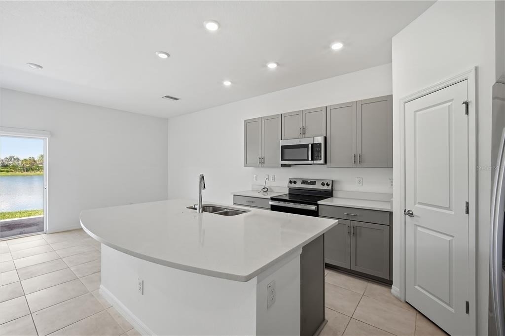2365 Paravane Way - Photo 4