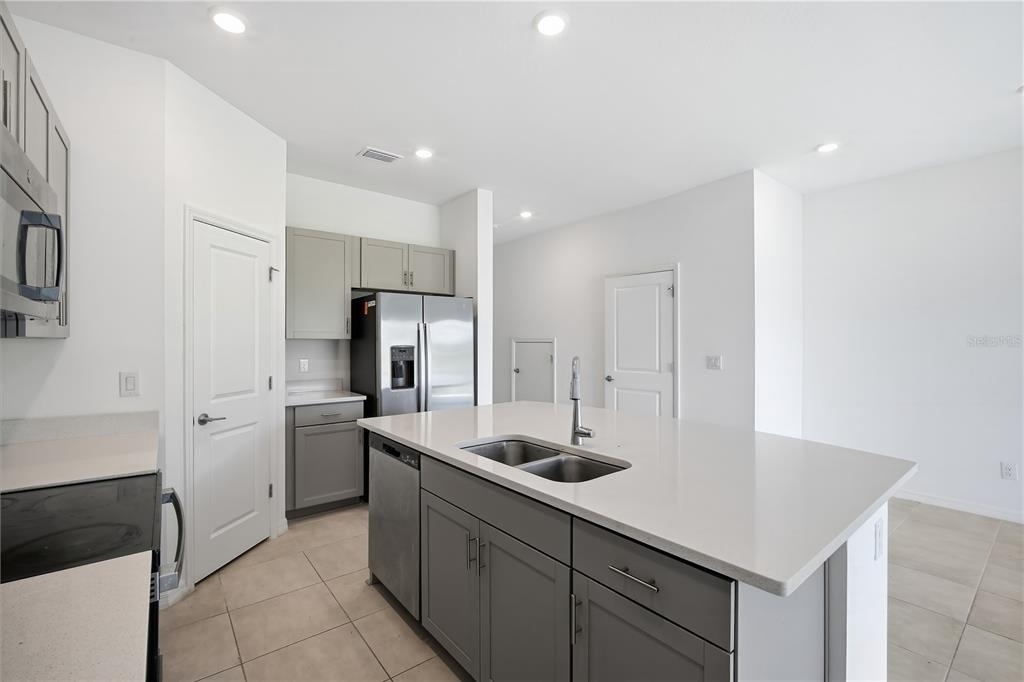 2365 Paravane Way - Photo 5