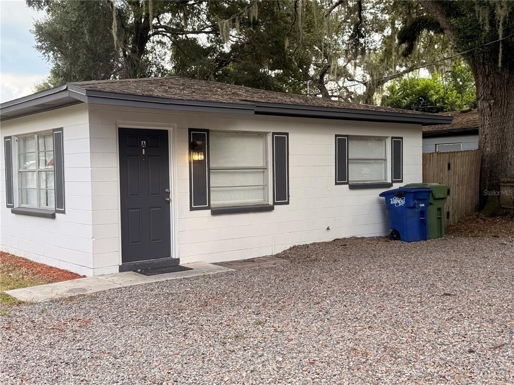 10123 N 11th Street - Photo 0