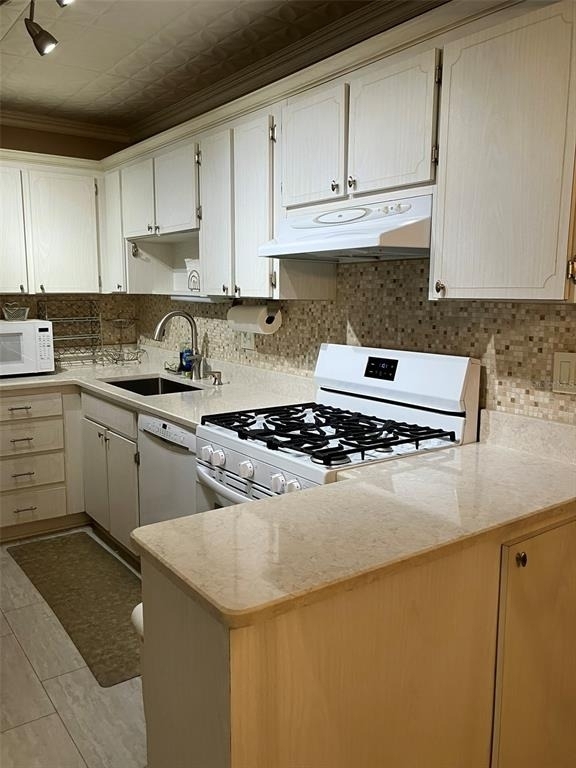 7951 58th Avenue N - Photo 17