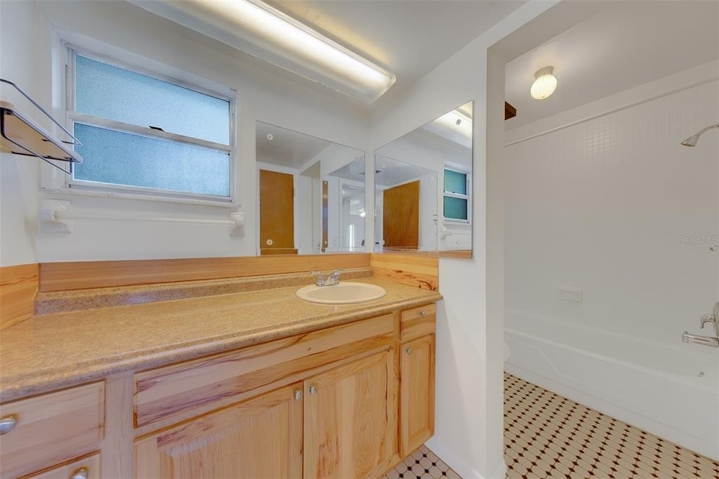8301 Bardmoor Boulevard - Photo 12