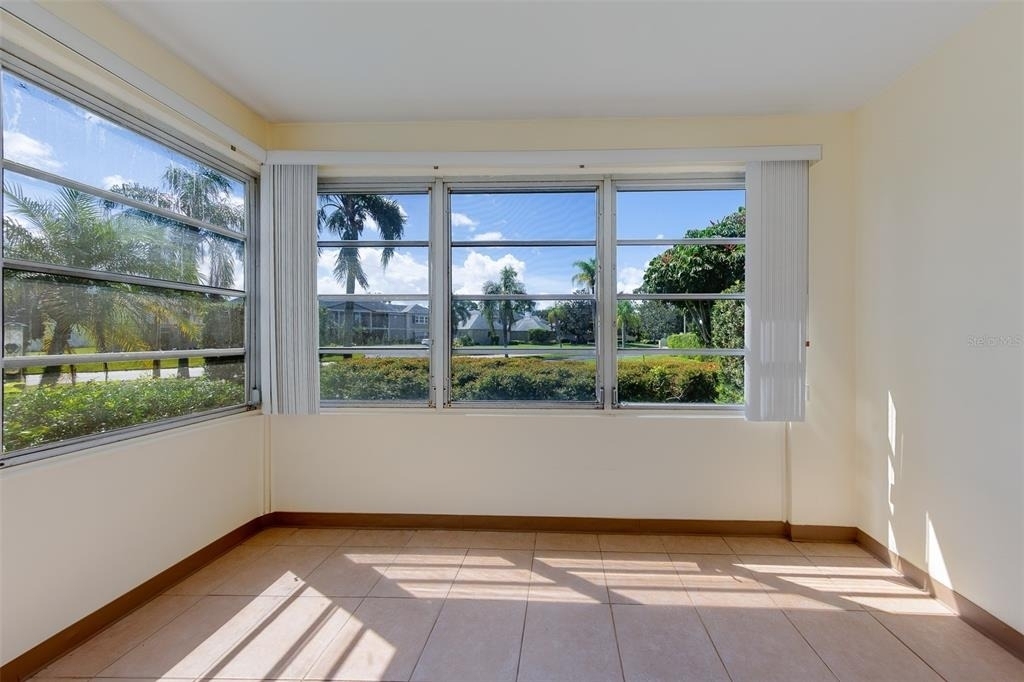 8301 Bardmoor Boulevard - Photo 6