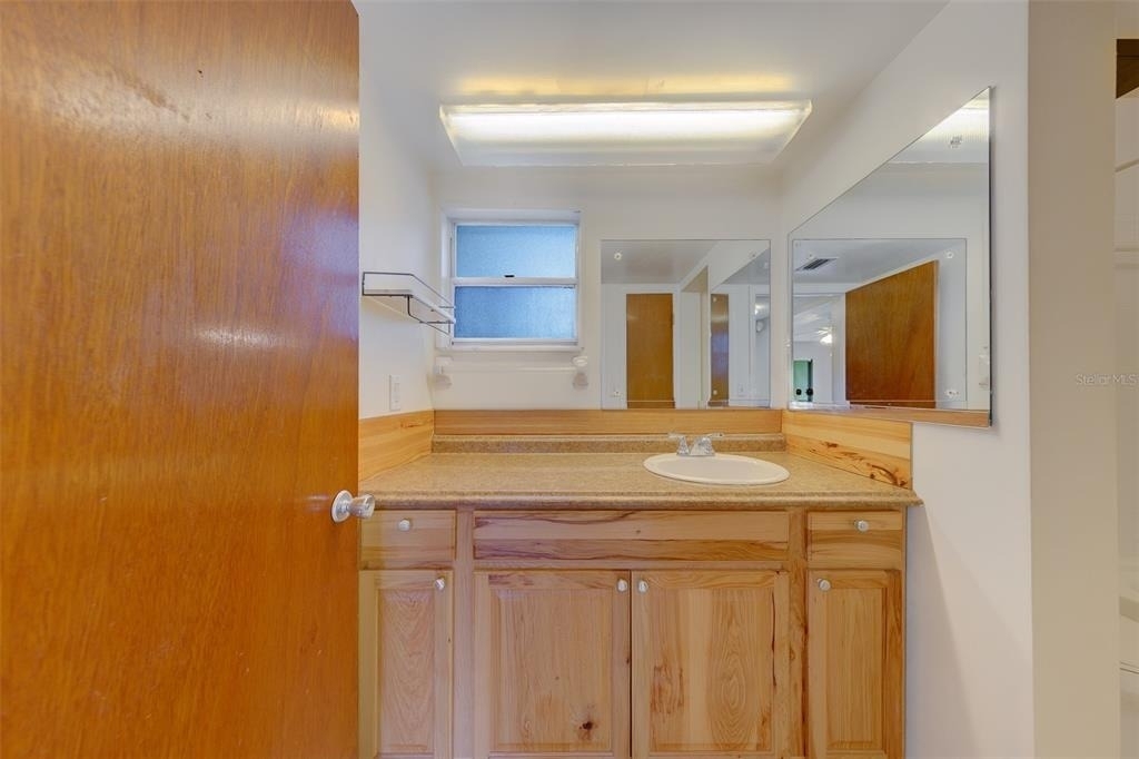 8301 Bardmoor Boulevard - Photo 11