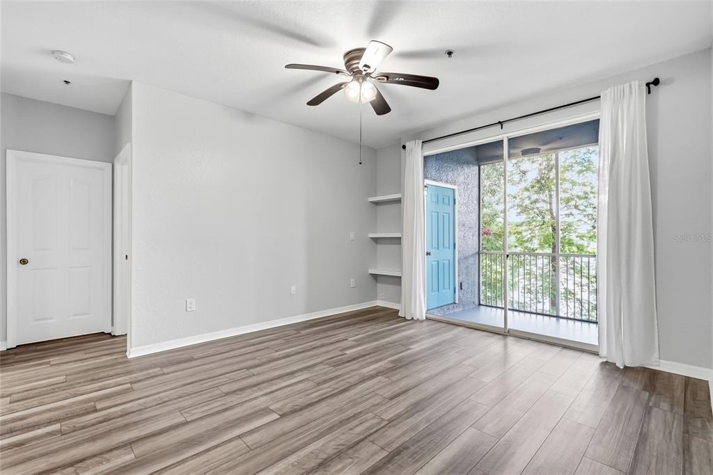 5511 Legacy Crescent Place - Photo 8