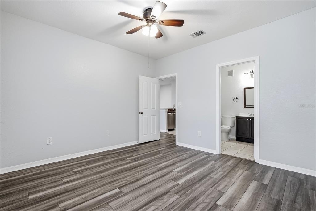 5511 Legacy Crescent Place - Photo 17