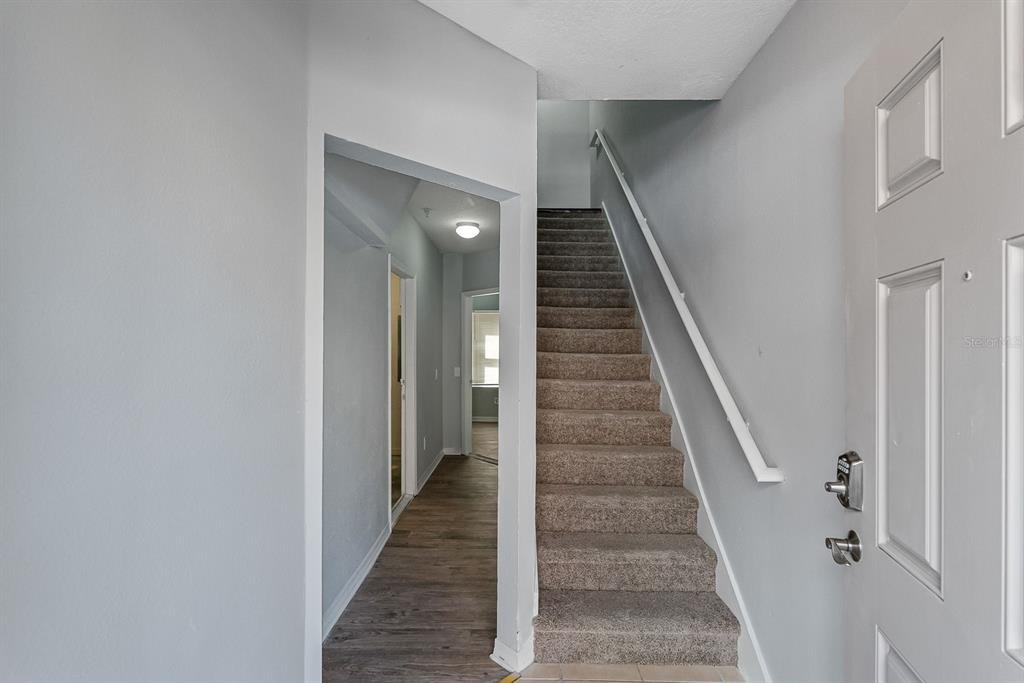 5721 Las Ventanas Drive - Photo 5