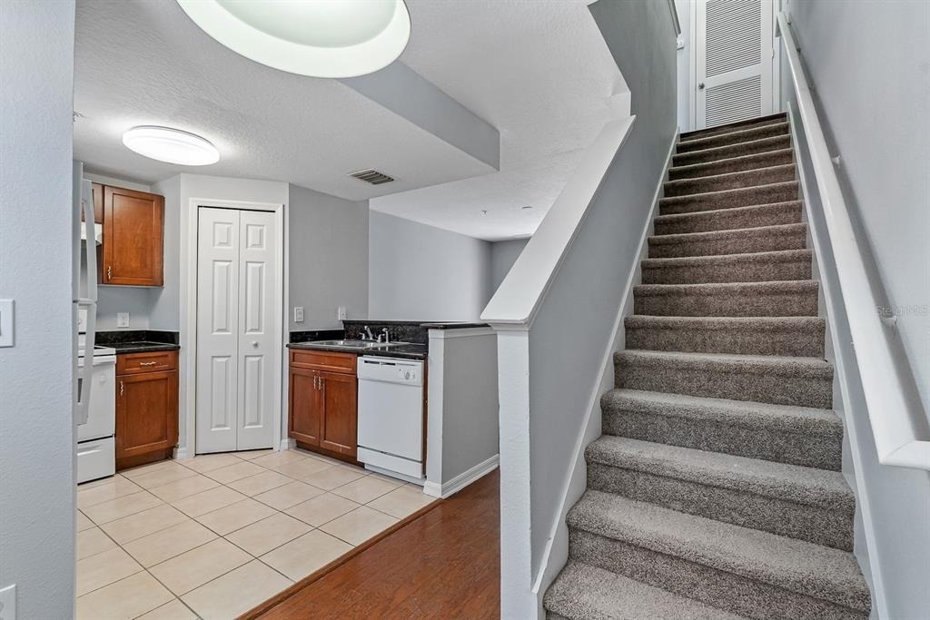 5721 Las Ventanas Drive - Photo 4