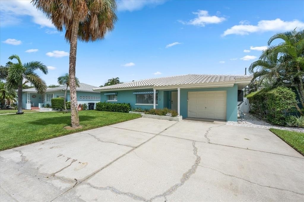 1019 Mandalay Avenue - Photo 59