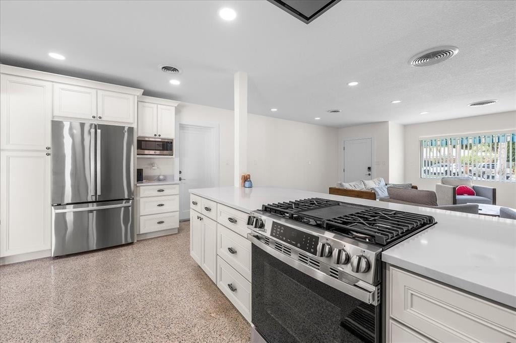 1019 Mandalay Avenue - Photo 14