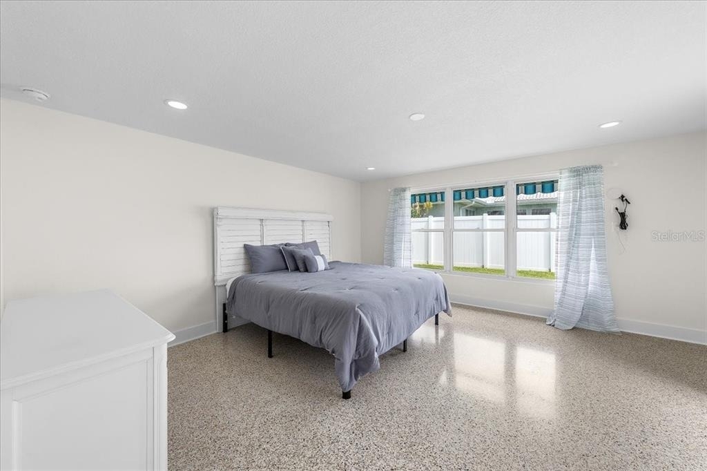 1019 Mandalay Avenue - Photo 30
